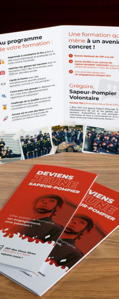 Mockup – Brochure 3 volet (1) Mockup - Brochure 3 volet (1)